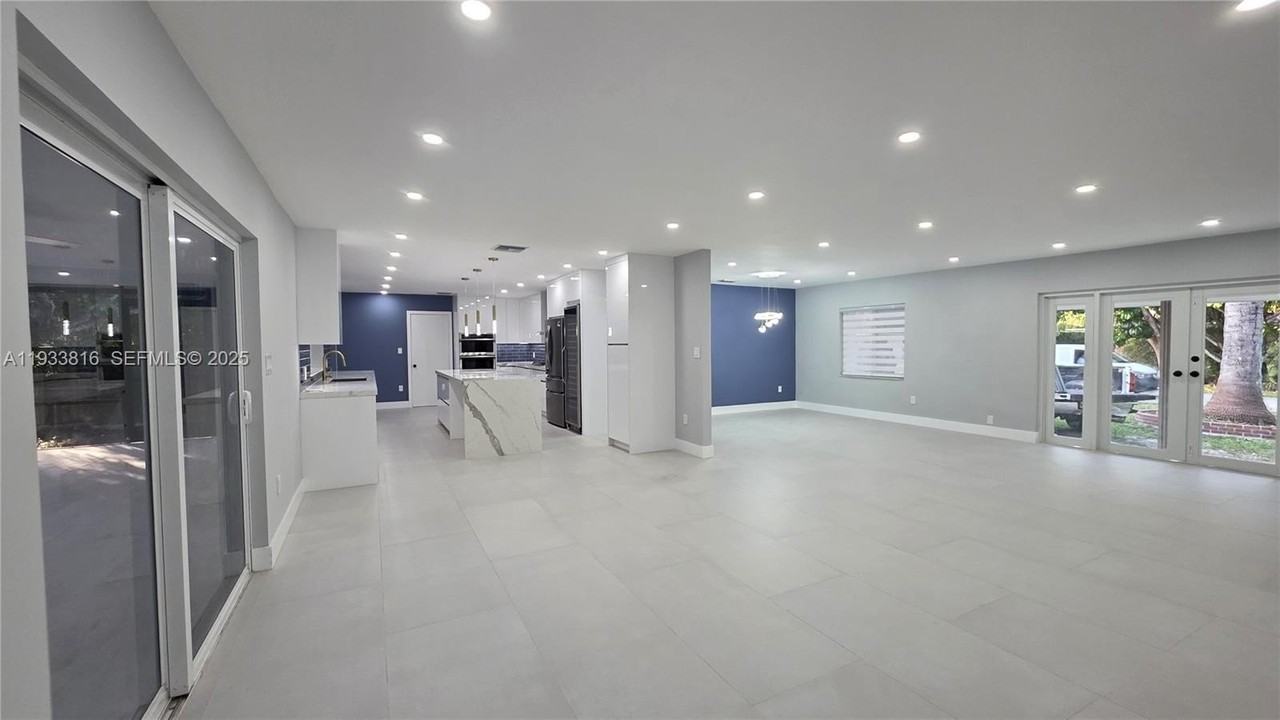 10540 Sw 125th St - Photo 4 of 29