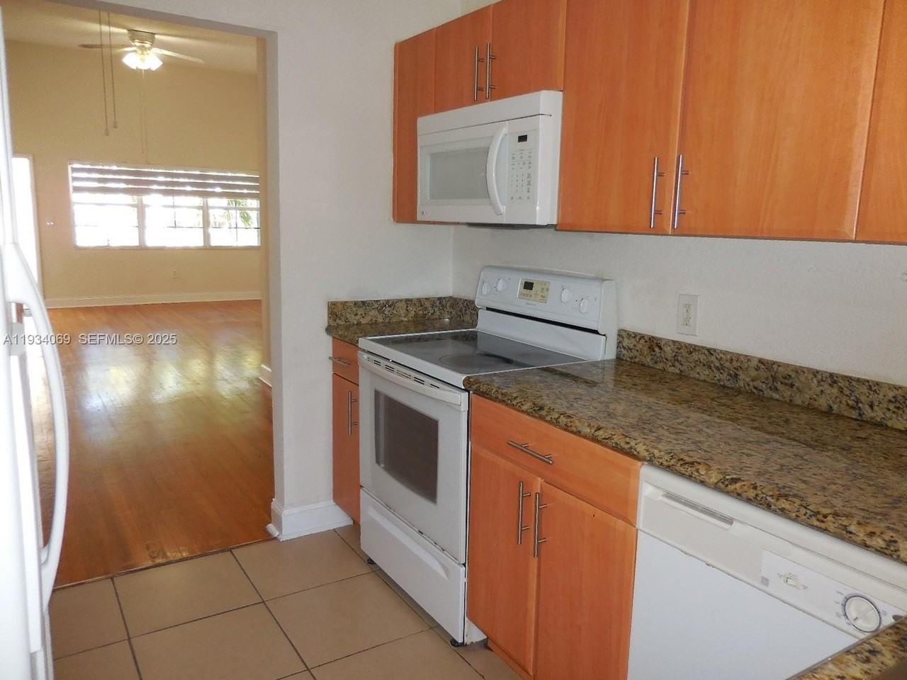 9725 Bay Harbor Ter #22 - Photo 2 of 11