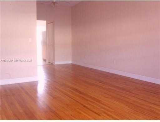 9725 Bay Harbor Ter #22 - Photo 5 of 11