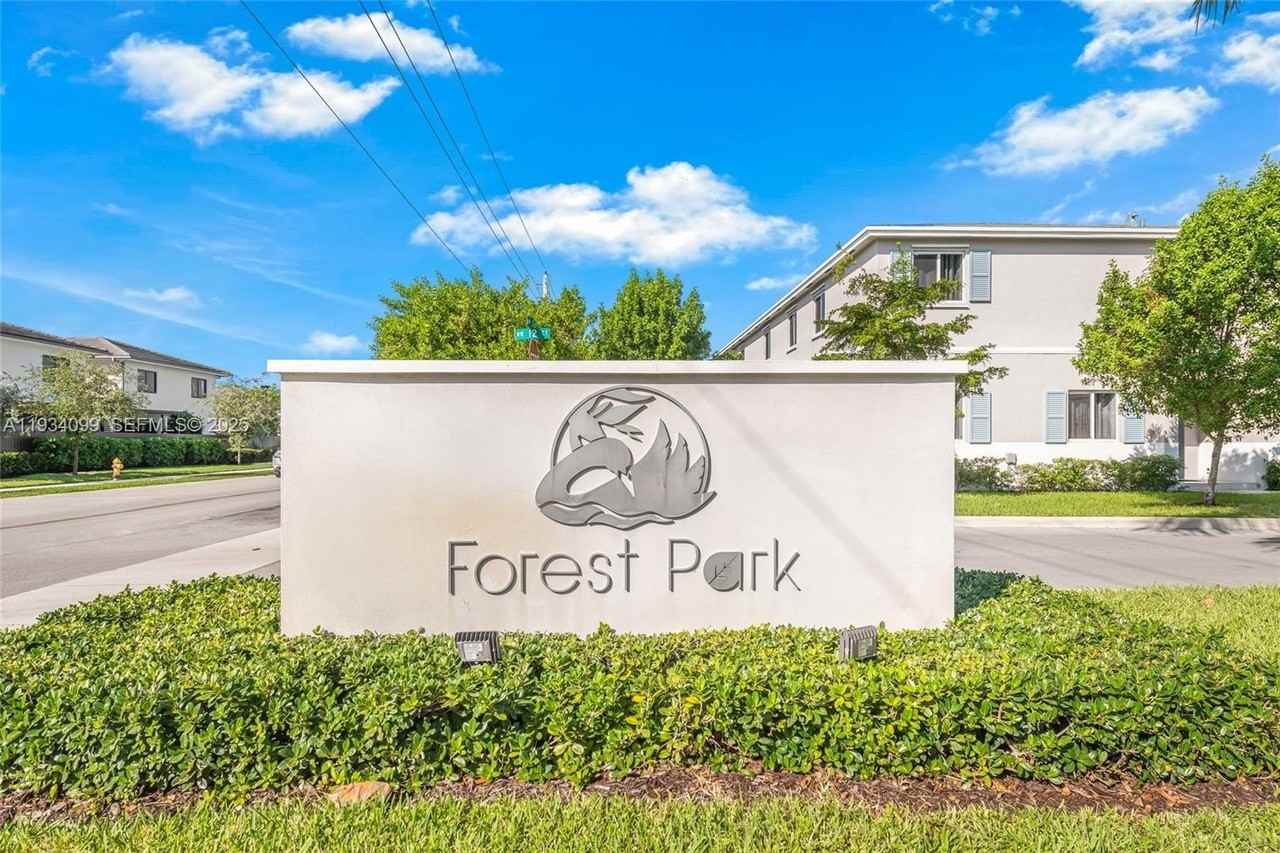 1270 Nw 3rd Ln #0 - Photo 5 of 31