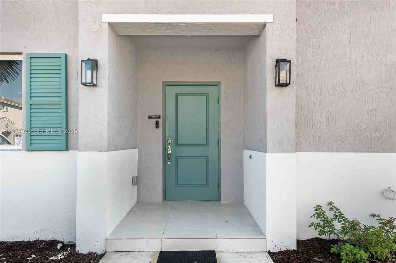 1270 Nw 3rd Ln #0 - Photo 6 of 31