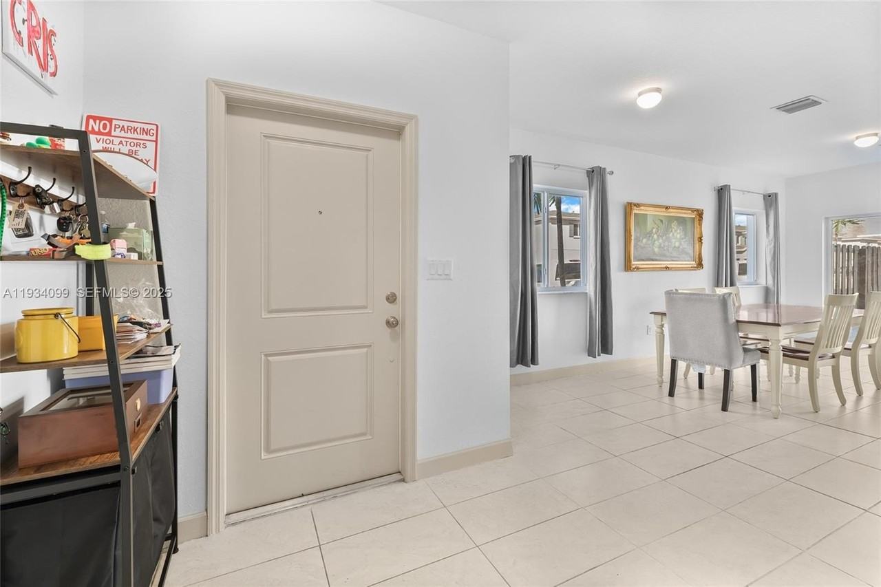 1270 Nw 3rd Ln #0 - Photo 7 of 31