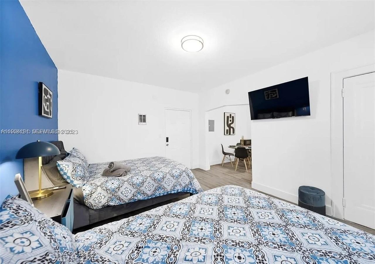 1029 Sw 5th St #13 - Photo 6 of 21