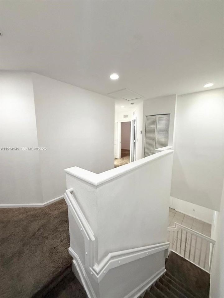 1364 Nw 214th Ter #1364 - Photo 5 of 14