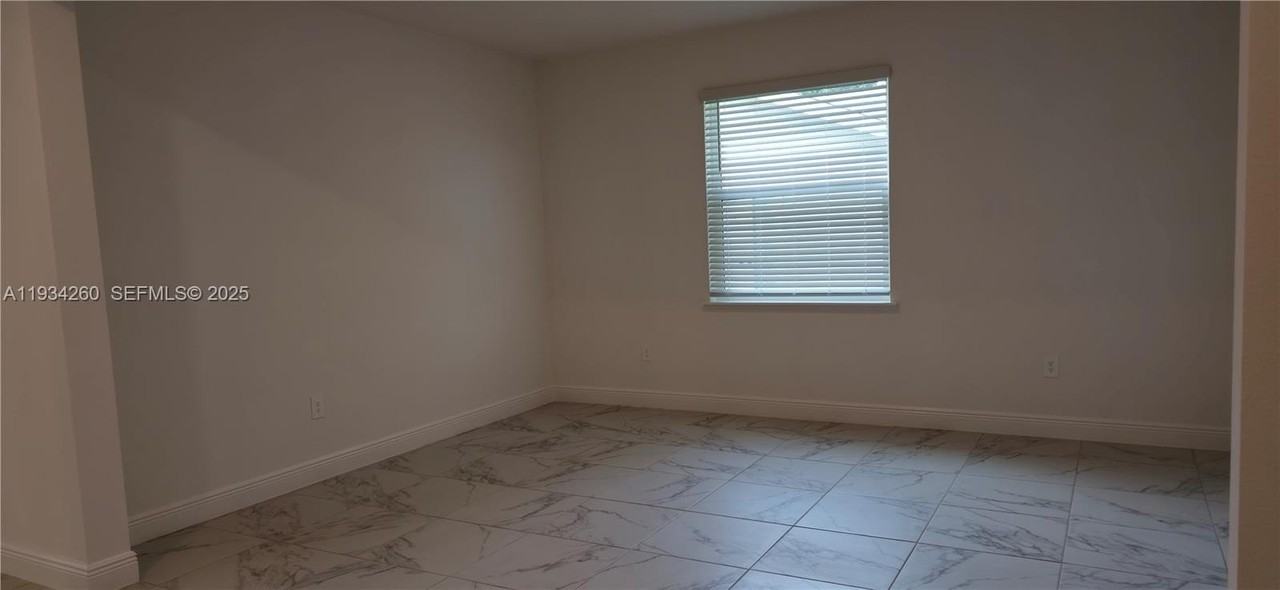 4650 Sw Quezon St - Photo 2 of 22