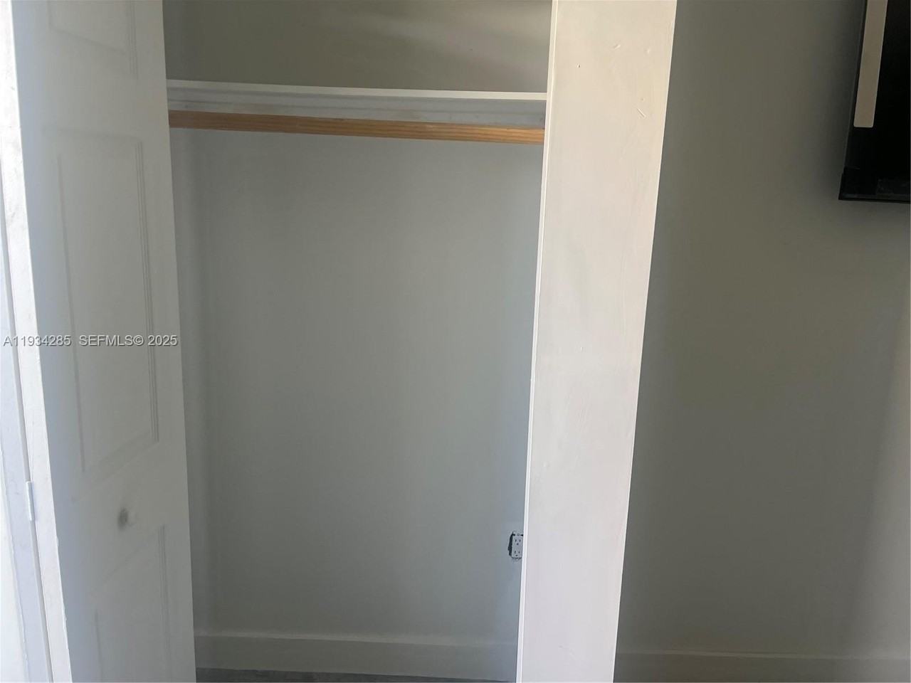 20766 Sw 85th Pl #BACK - Photo 7 of 10