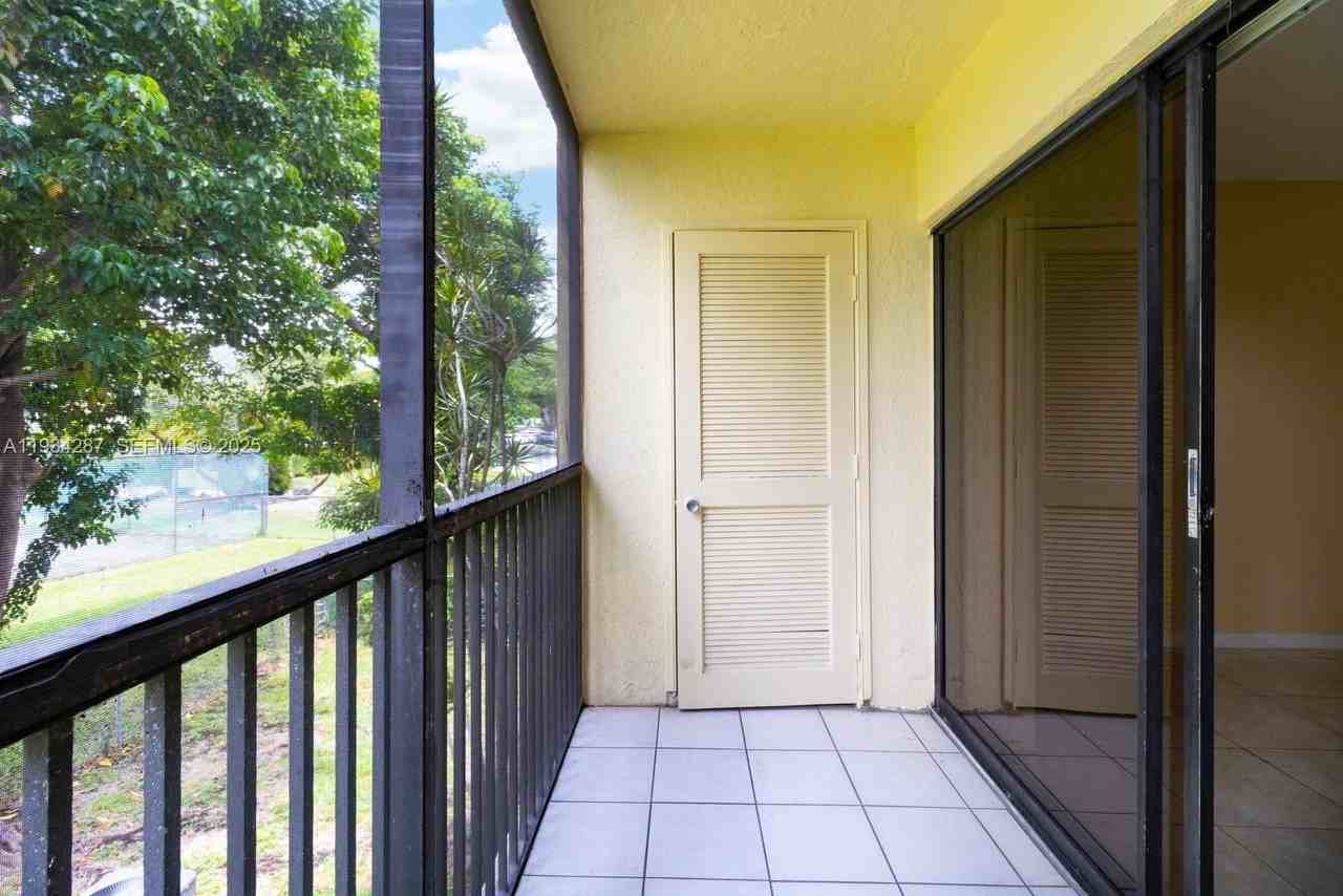 9022 Nw 28th Dr #2-311 - Photo 5 of 24