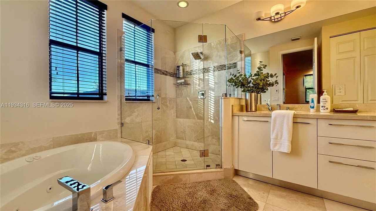 8351 Nw 51st Ter #8351 - Photo 7 of 17