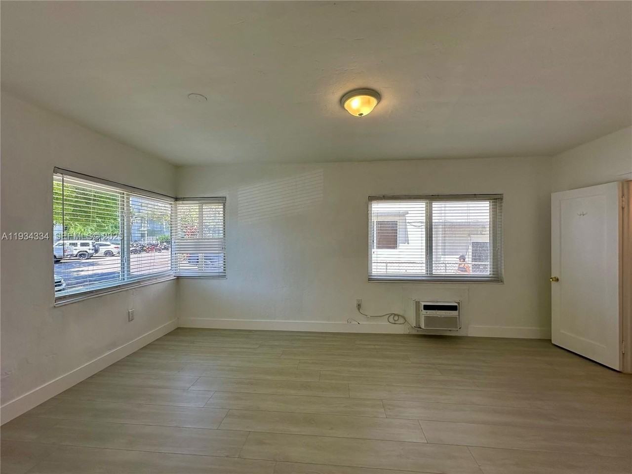 955 Bay Dr #1 - Photo 5 of 20