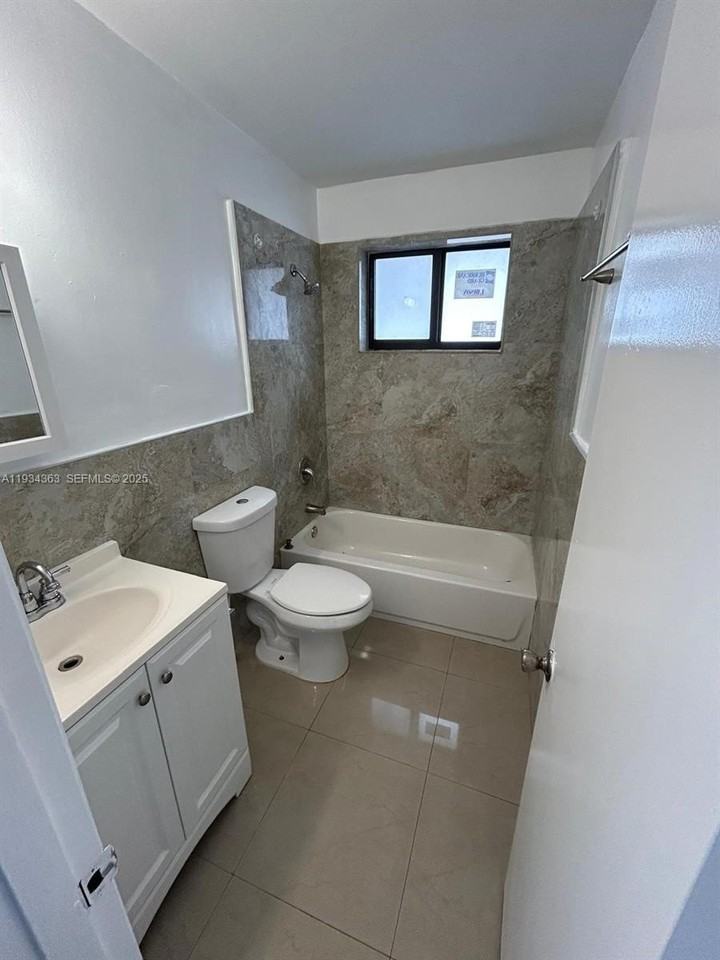 3482 Sw 26th St #0 - Photo 3 of 11