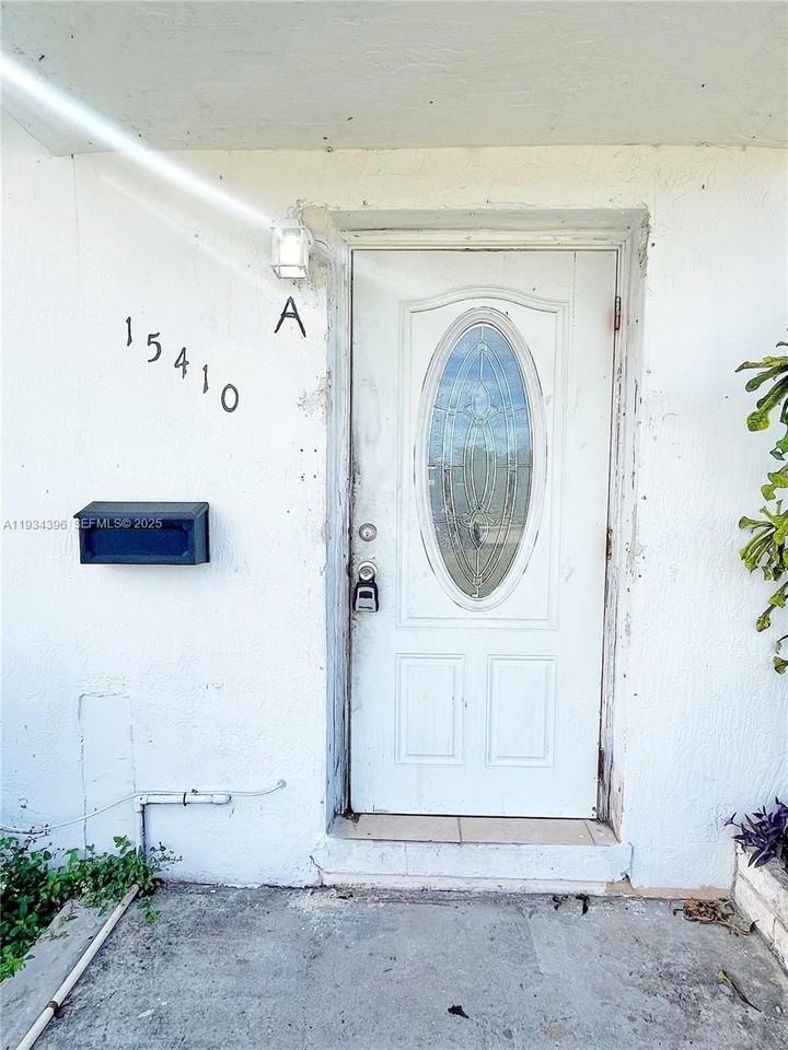 Ne 29th Ct #A - Photo 2 of 17