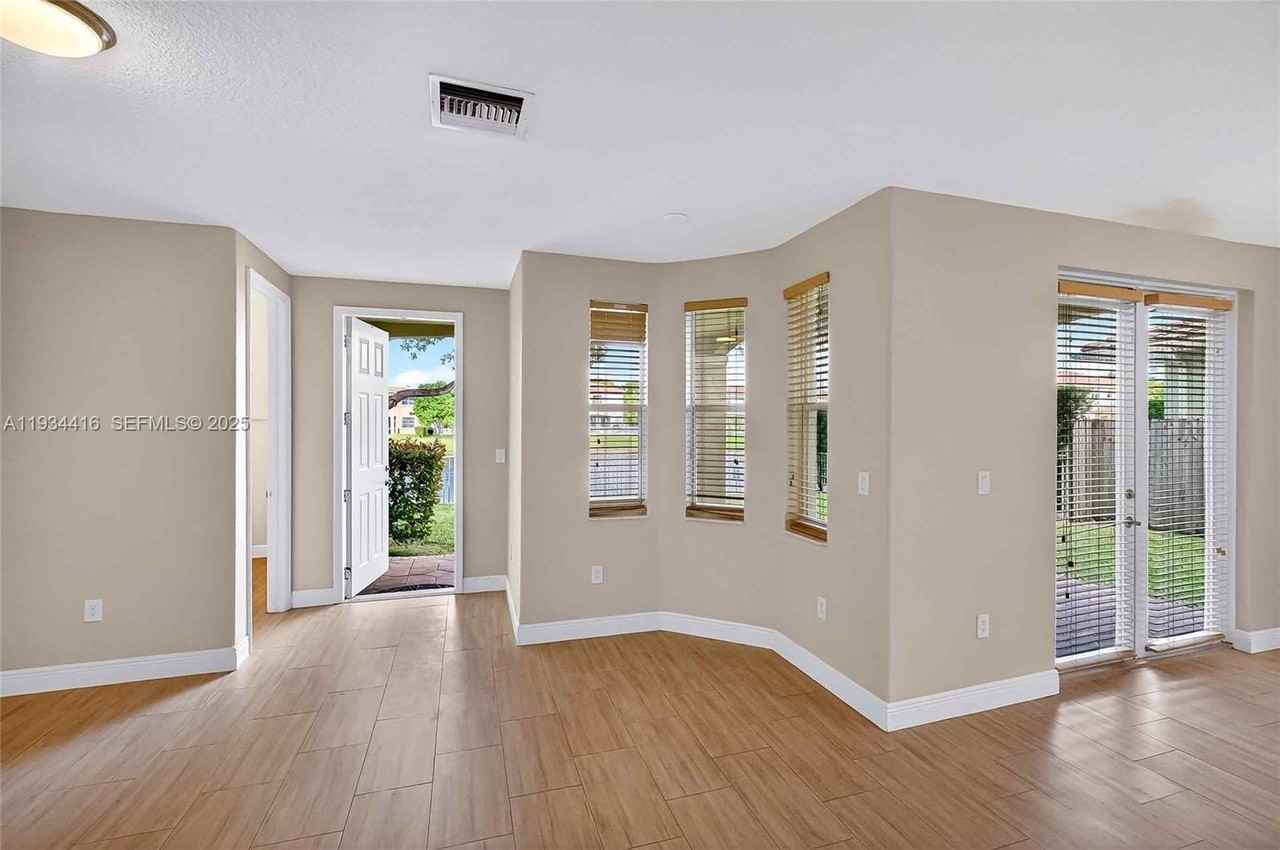 8955 Sw 207th St - Photo 4 of 50