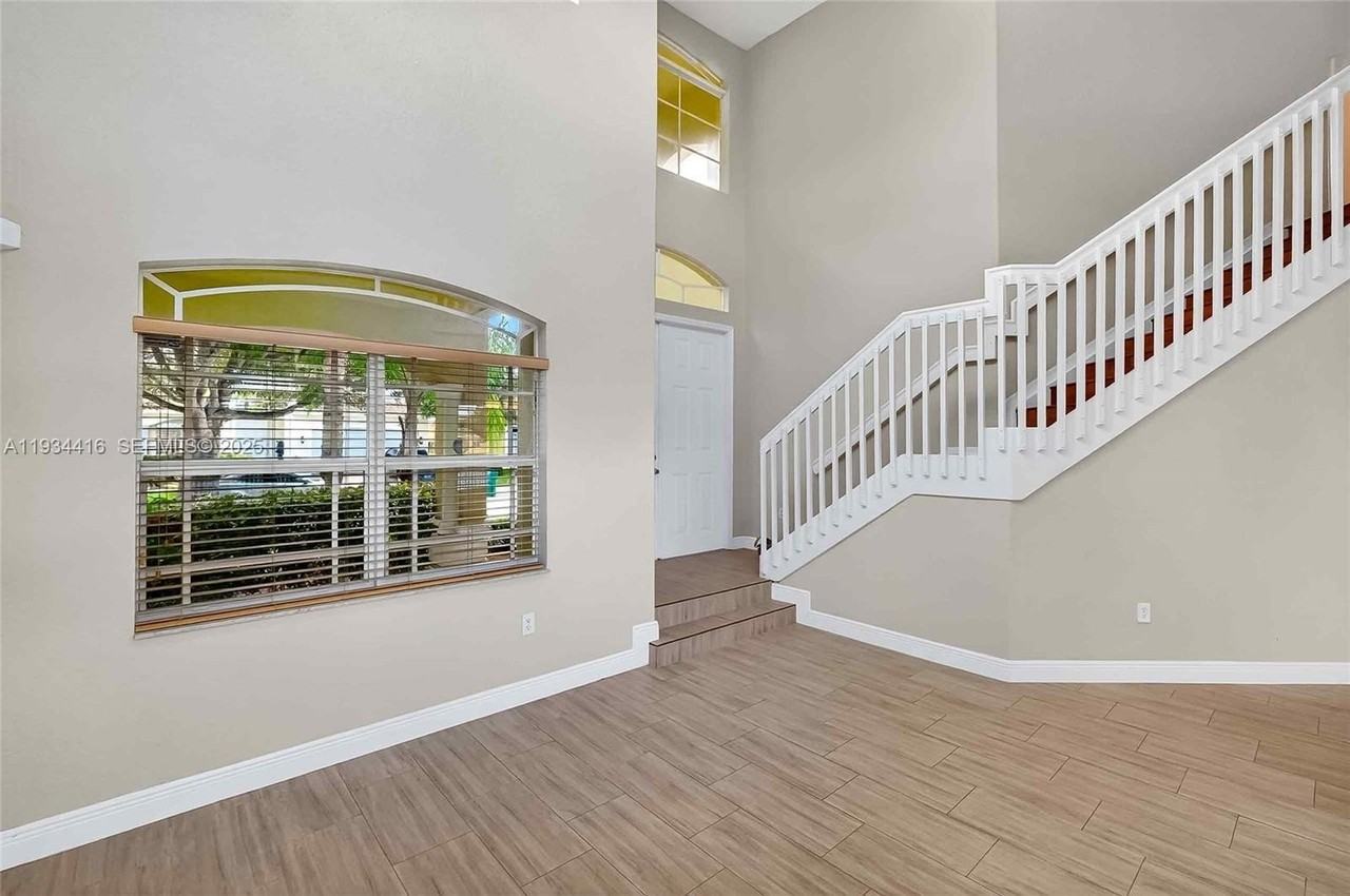 8955 Sw 207th St - Photo 6 of 50