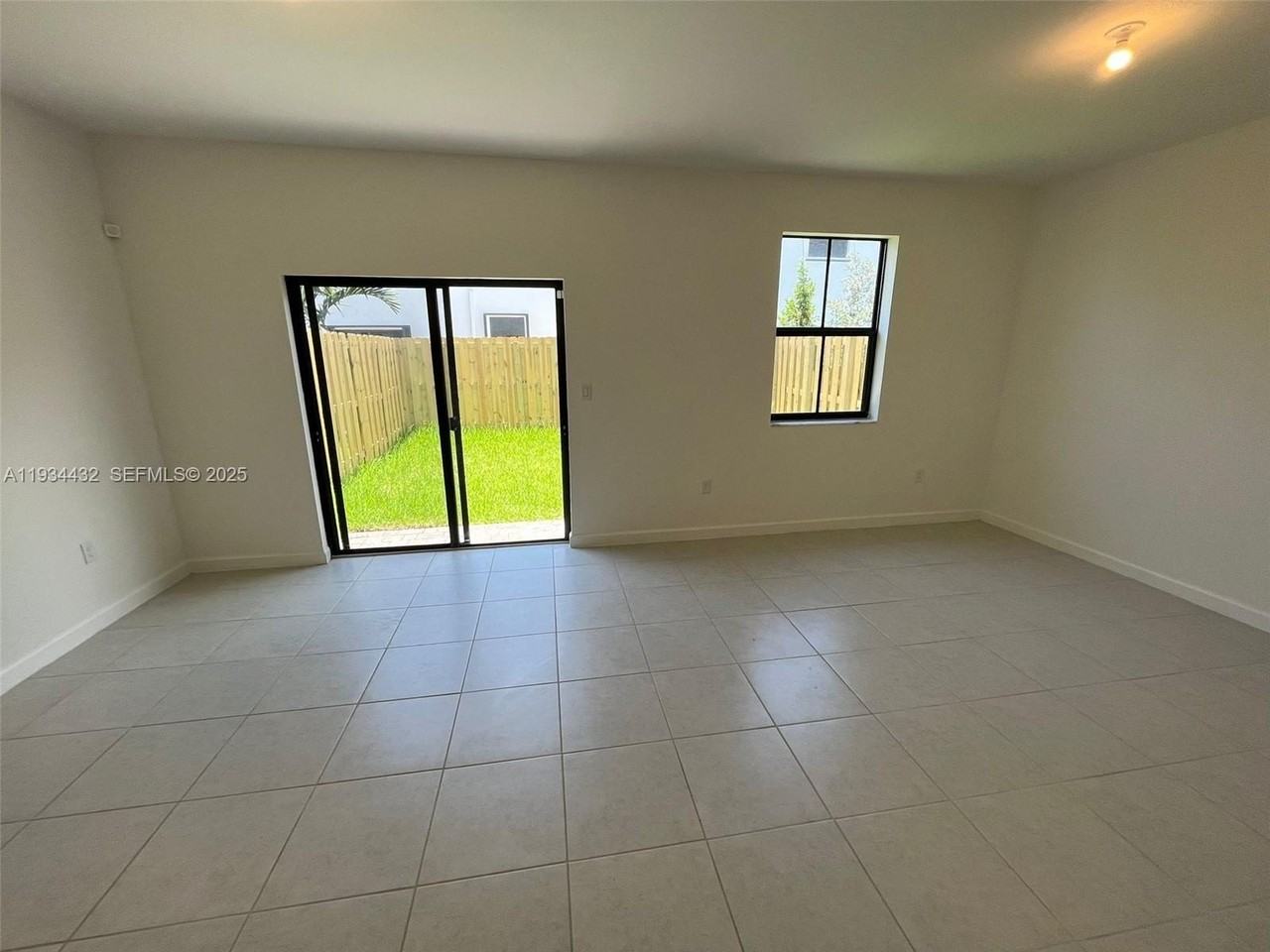 11912 Sw 244th Ln #11912 - Photo 3 of 20