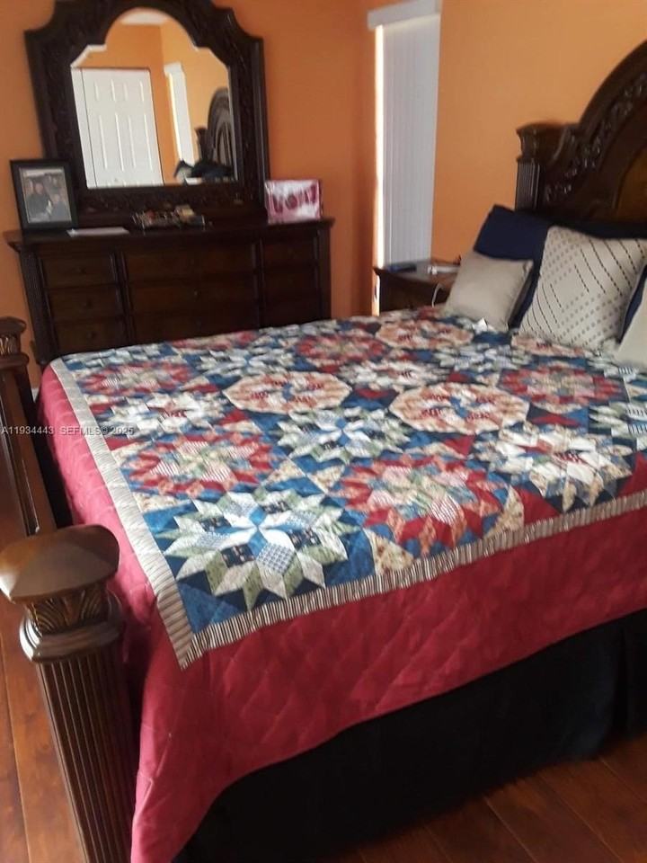 728 Sw 73rd Ave #25 - Photo 4 of 6