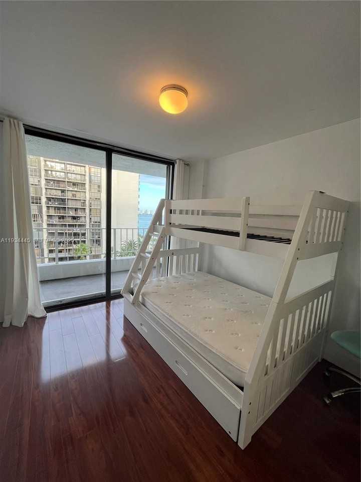 200 Se 15th Rd #11I - Photo 6 of 14