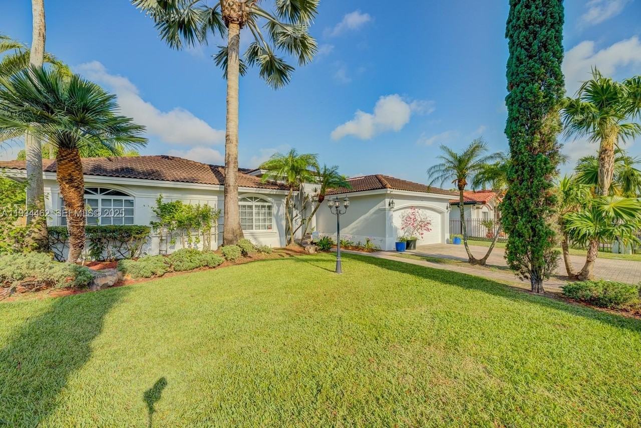 18128 Sw 151st Ave - Photo 2 of 40