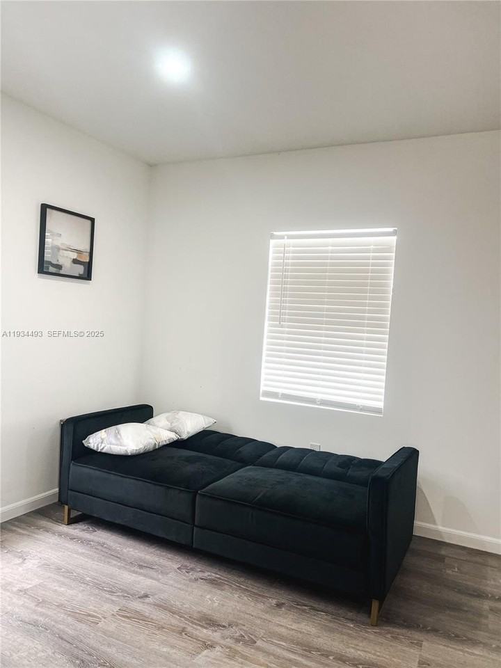 4139 Nw 23rd Ave #2 - Photo 7 of 21