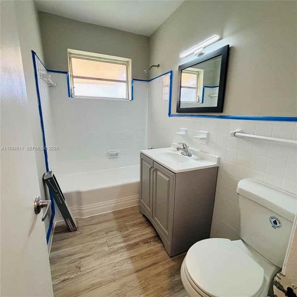 301 Sw 10th Ter #1 - Photo 7 of 7