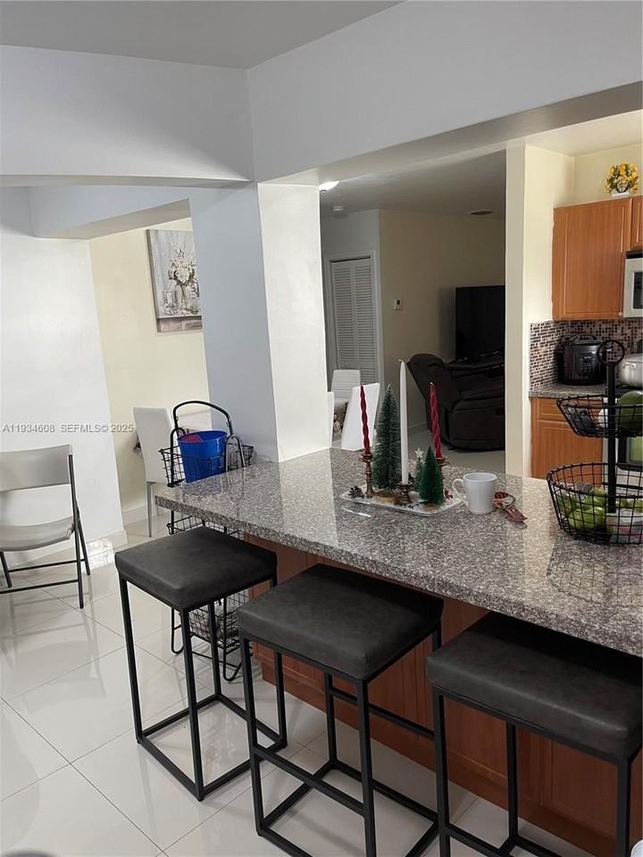 11765 Sw 175th Ter #0 - Photo 6 of 7