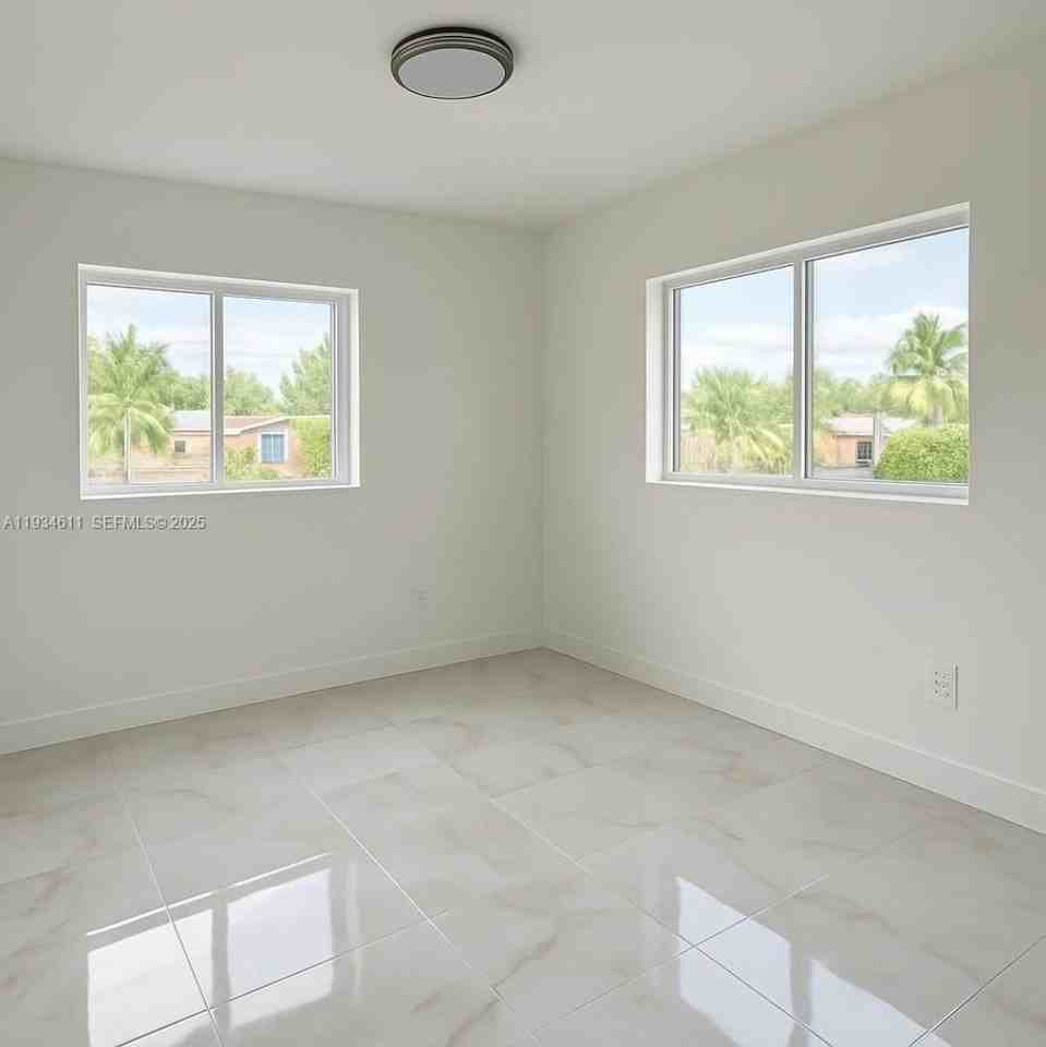11865 Sw 186th St #11865 - Photo 5 of 9