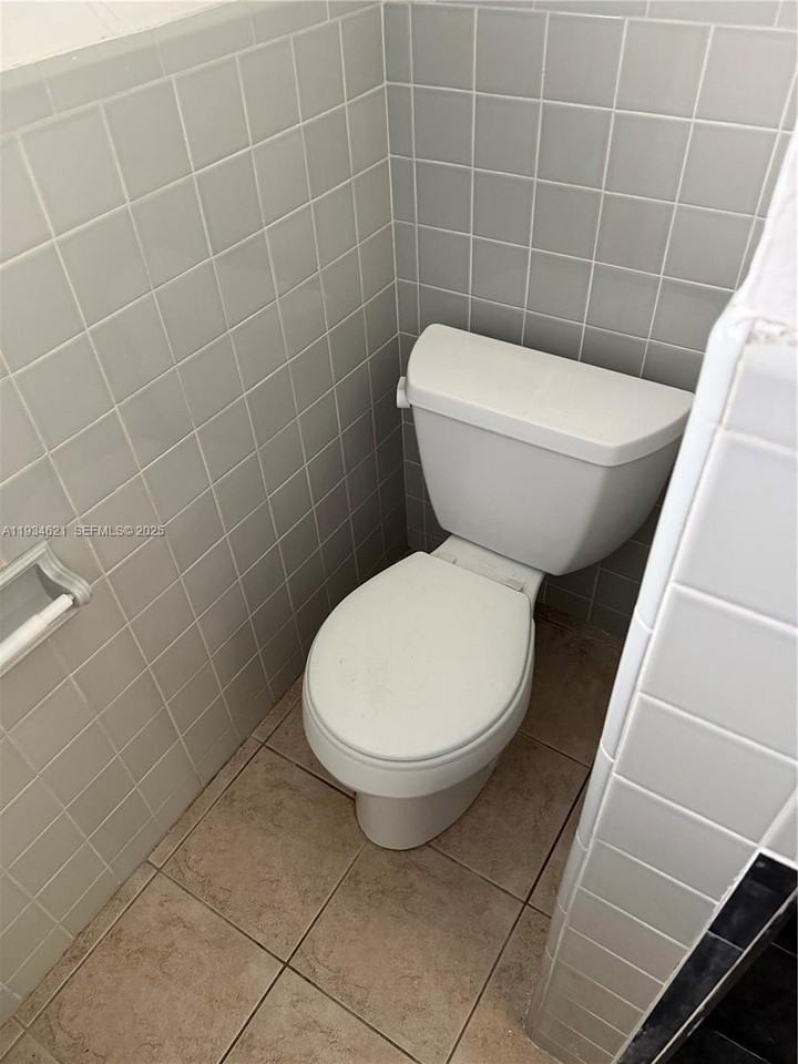 101 Sw 4th Ave #2 - Photo 5 of 7