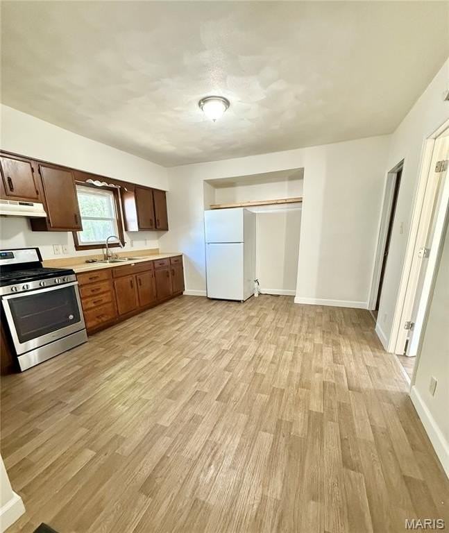 115 S Lawn Ave - Photo 5 of 14