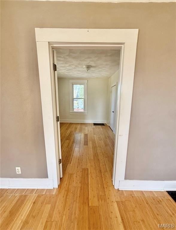 115 S Lawn Ave - Photo 6 of 14