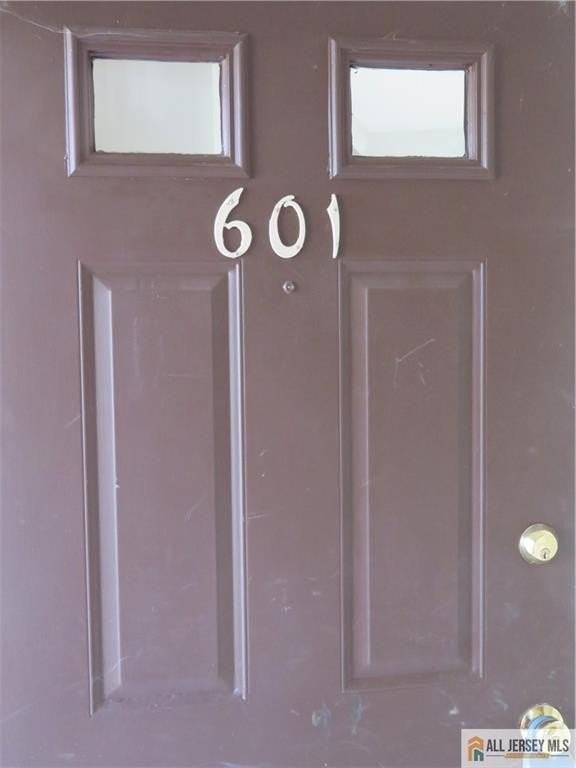 601 Maplecrest Rd - Photo 2 of 27