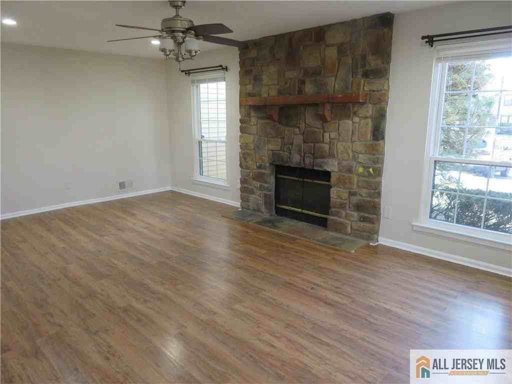 601 Maplecrest Rd - Photo 4 of 27