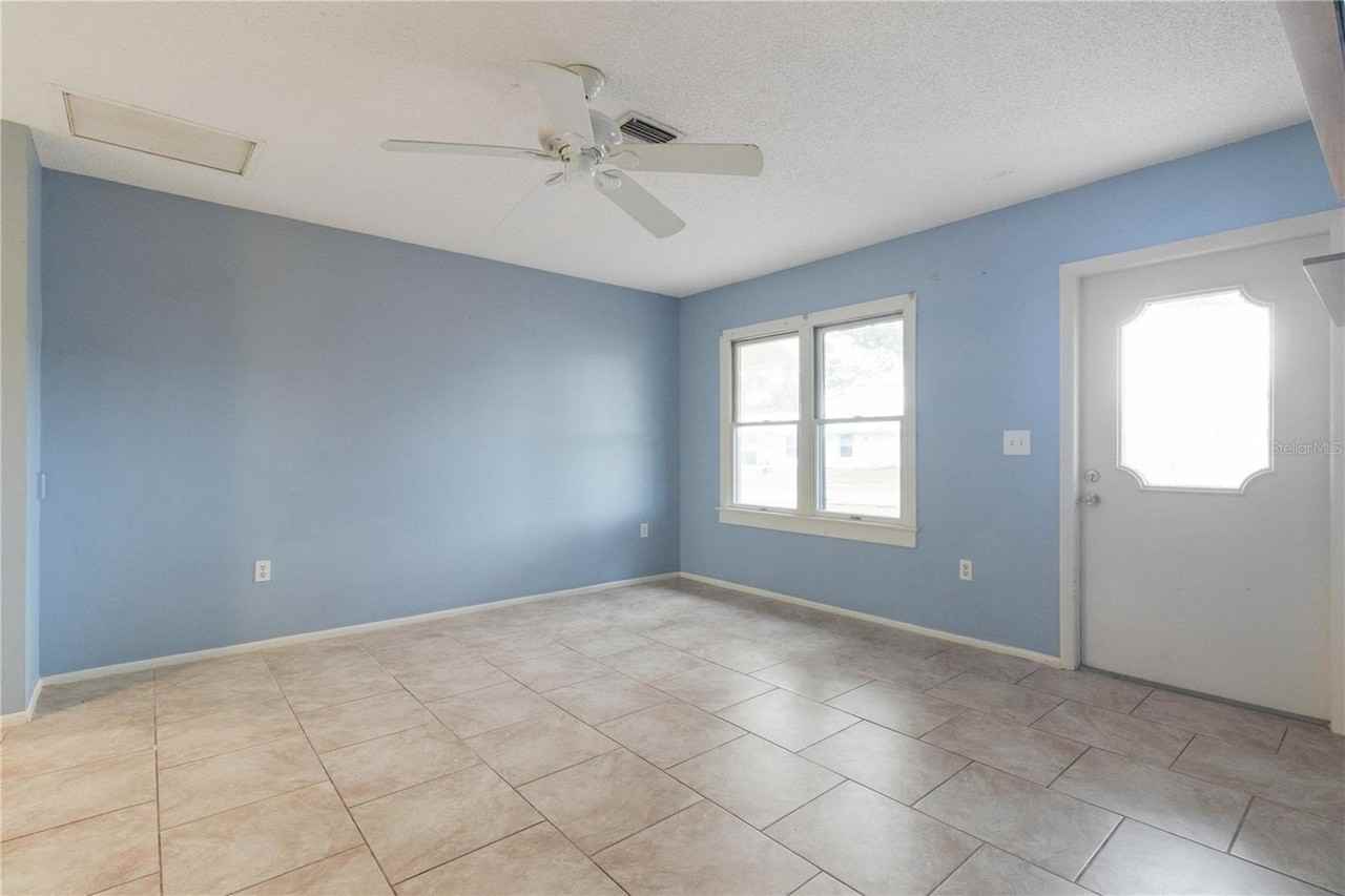 4268 Grobe St - Photo 6 of 34