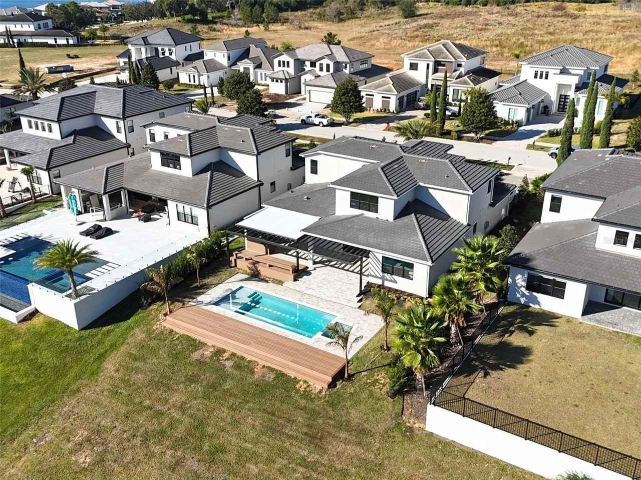 16808 Bolsena Dr - Photo 5 of 50