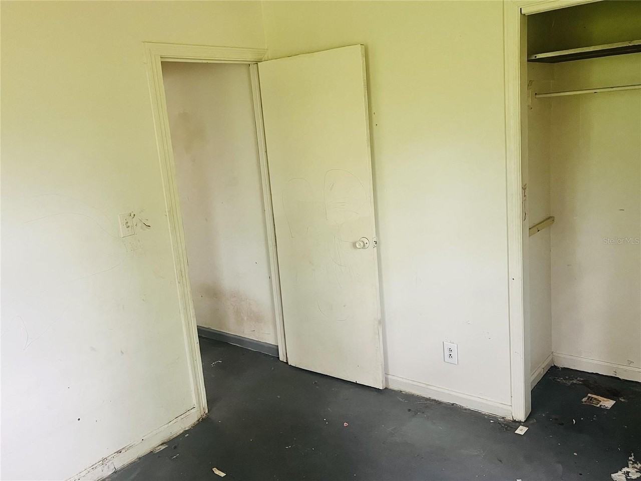 2120 Pullman Ave - Photo 2 of 8