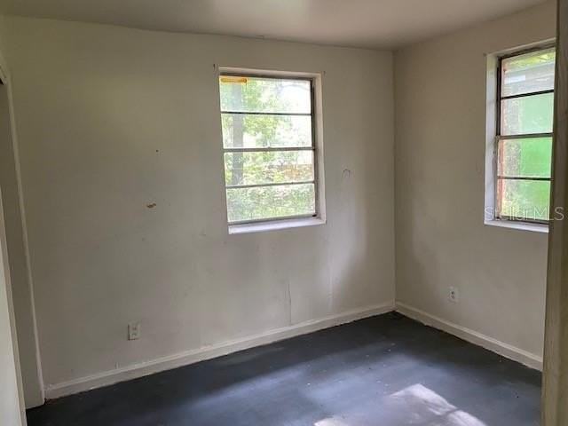 2120 Pullman Ave - Photo 5 of 8