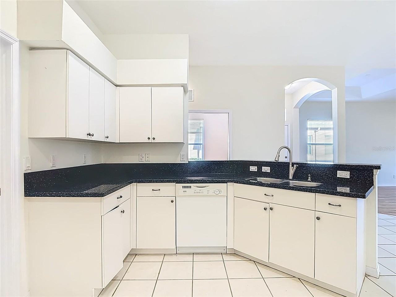 12200 Putter Green Ct - Photo 5 of 22