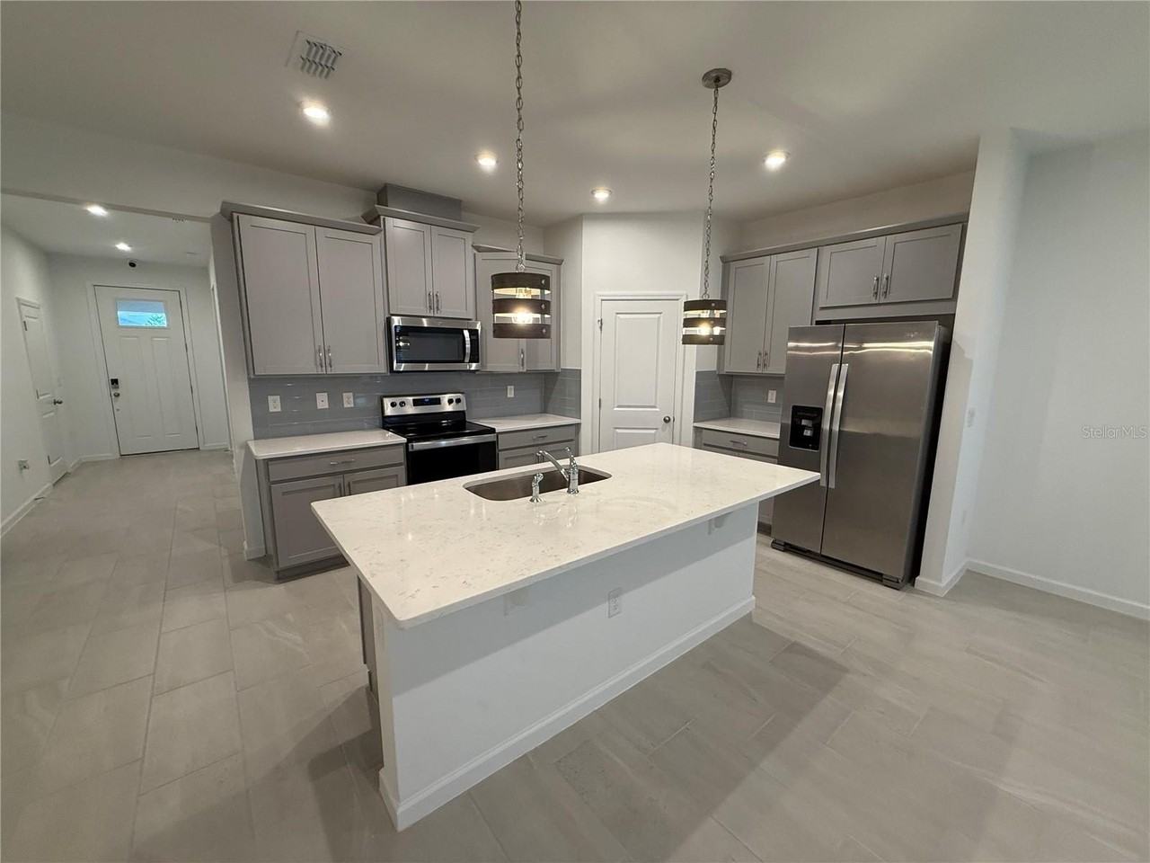 1165 Lakeshore Breeze Pl - Photo 4 of 18