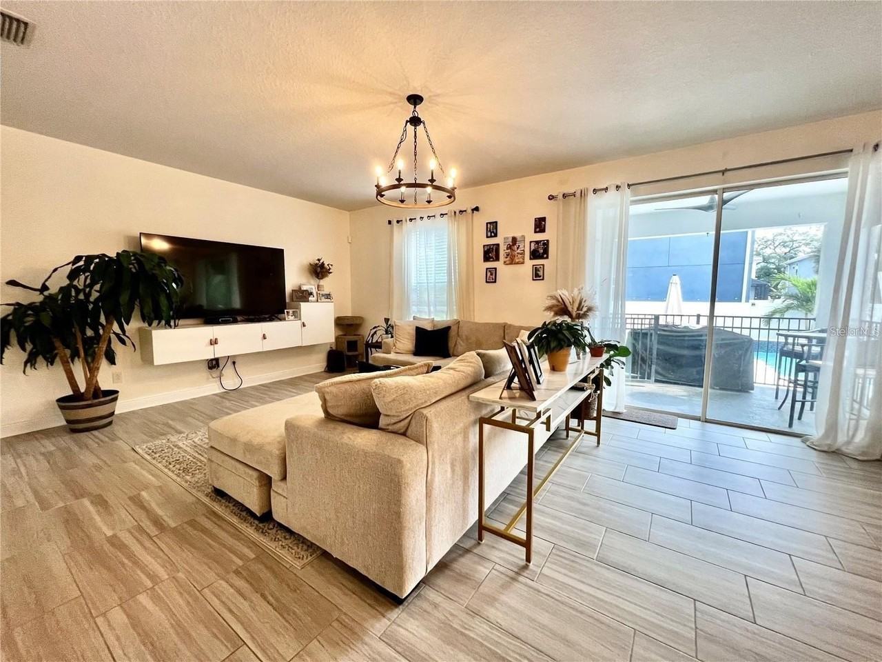 3704 W Wyoming Ave - Photo 7 of 25