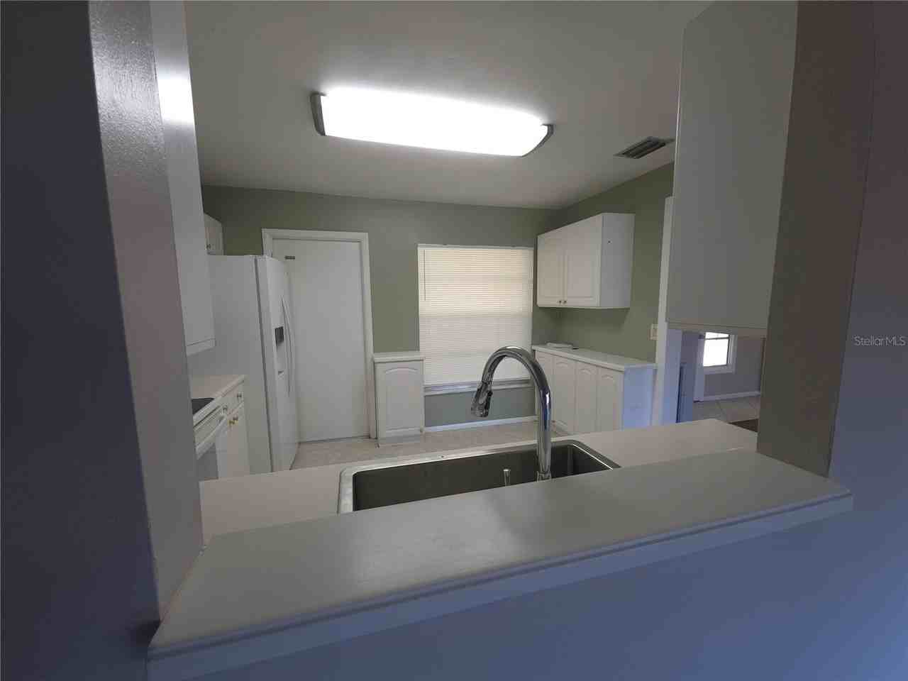 7604 N Sanibel Cir - Photo 7 of 20