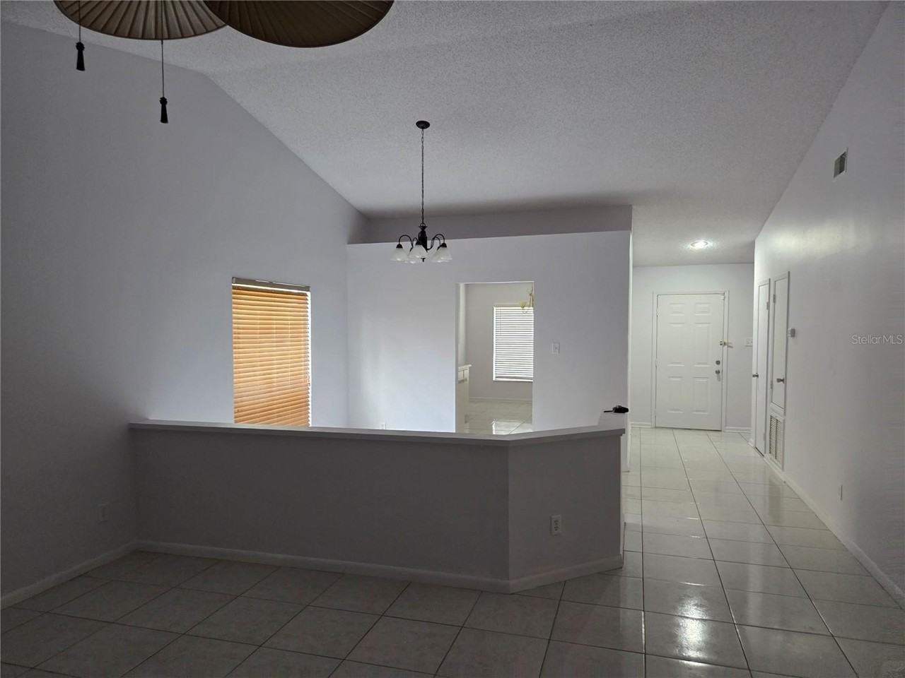 24914 Silversmith Dr - Photo 4 of 19