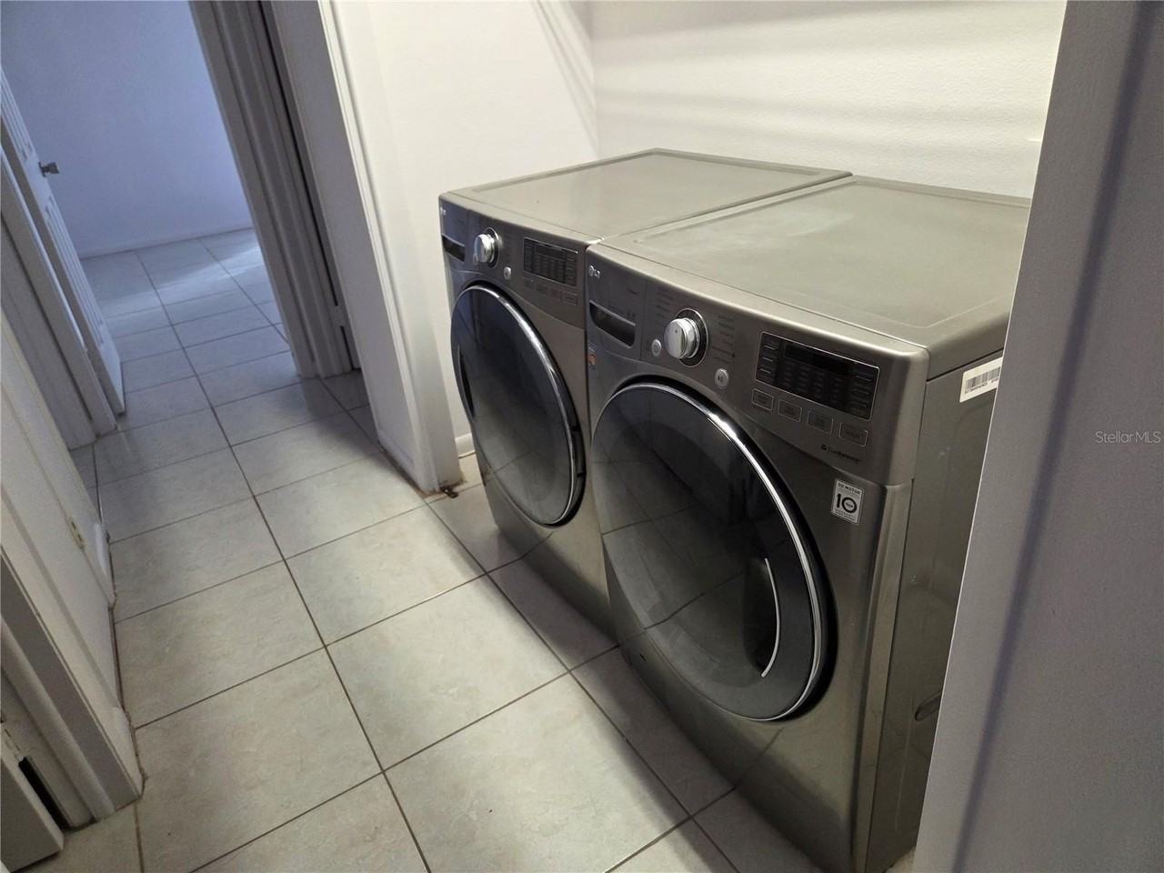 24914 Silversmith Dr - Photo 7 of 19