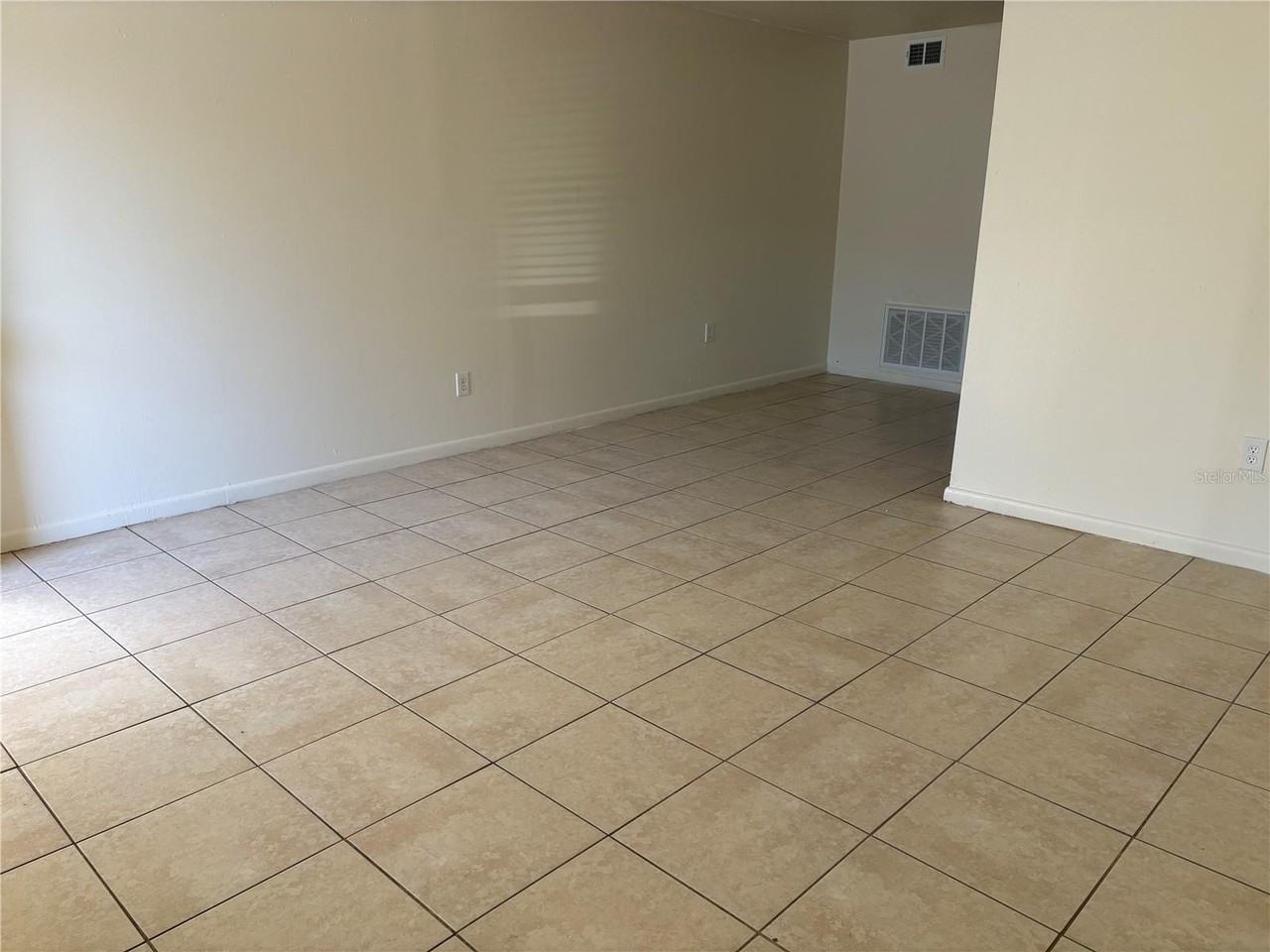 1008 Pinellas St #11 - Photo 6 of 22