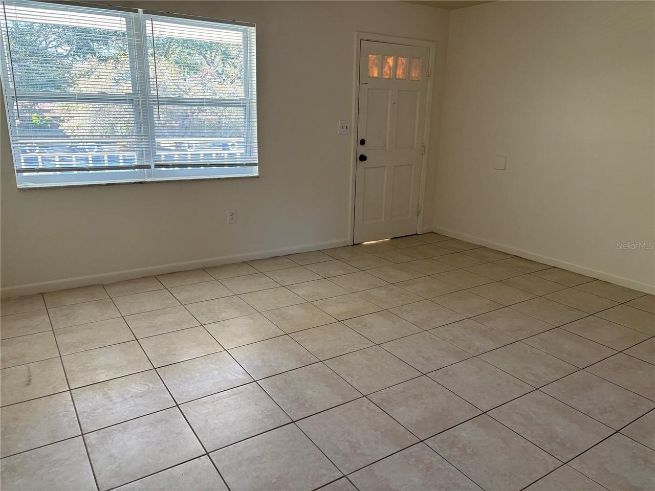 1008 Pinellas St #11 - Photo 7 of 22
