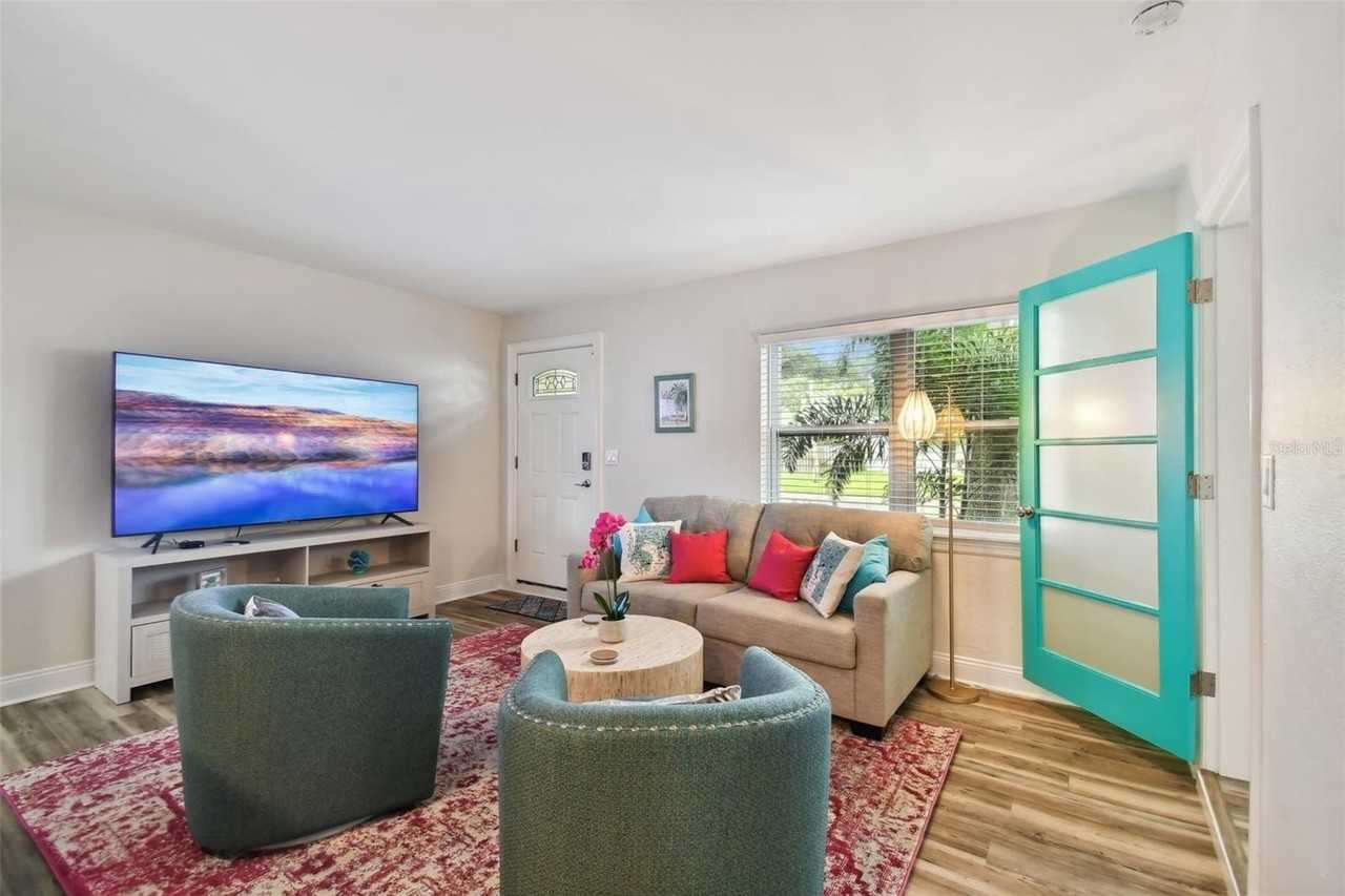 4324 S Clark Ave - Photo 6 of 37