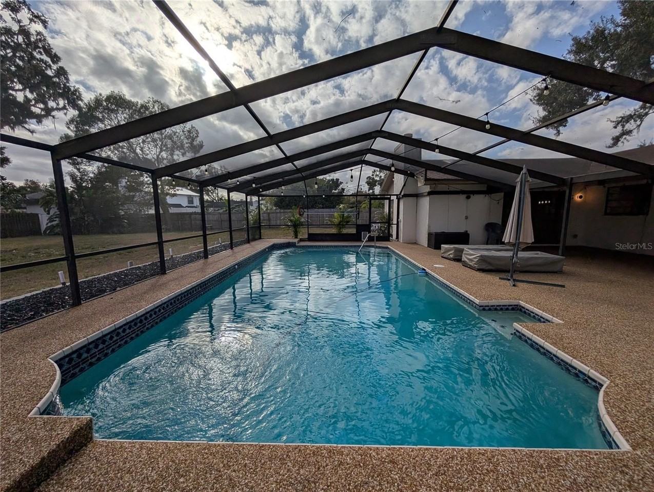 1117 Lakemont Dr - Photo 3 of 36