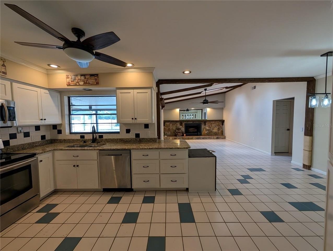 1117 Lakemont Dr - Photo 6 of 36