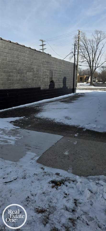 22230 Harper Ave - Photo 4 of 7