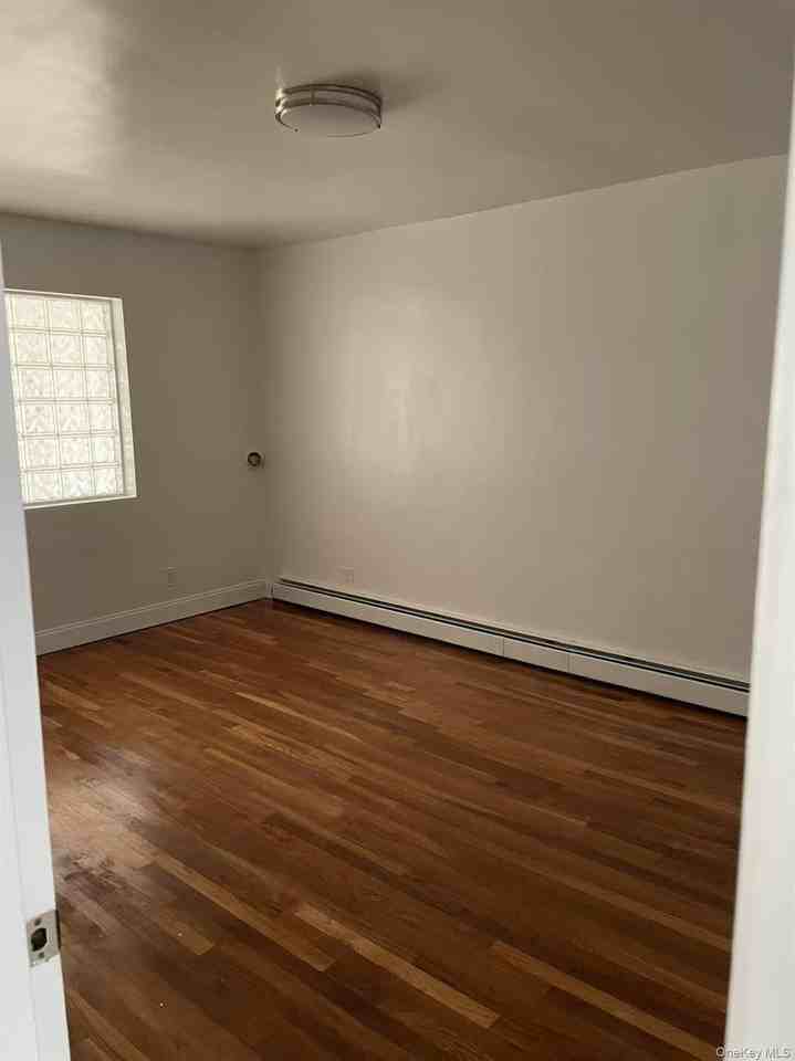 4646 Bell Blvd - Photo 7 of 8