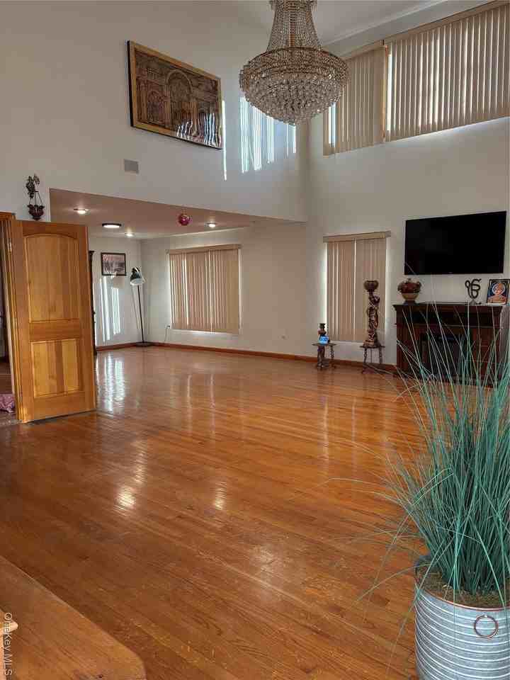 25805 83rd Ave - Photo 2 of 10