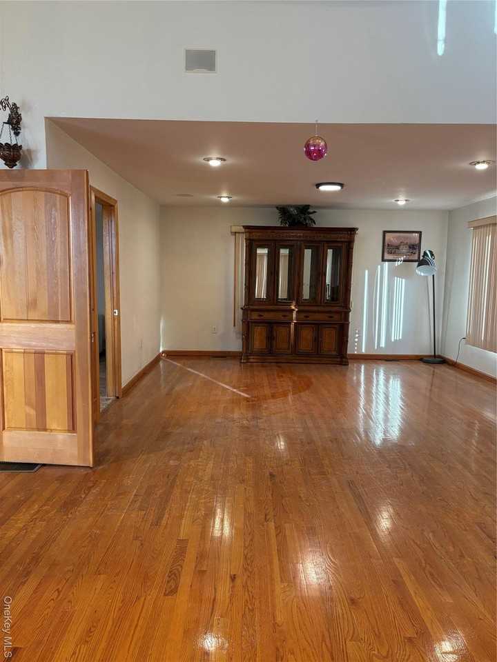 25805 83rd Ave - Photo 3 of 10