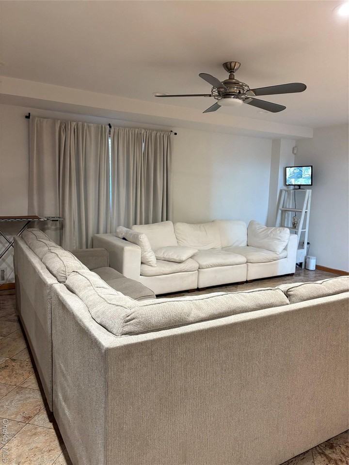 25805 83rd Ave - Photo 5 of 10